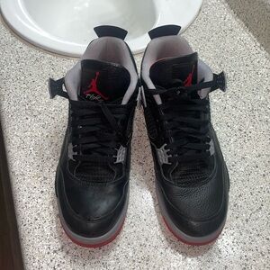 Selling these Jordan 4s